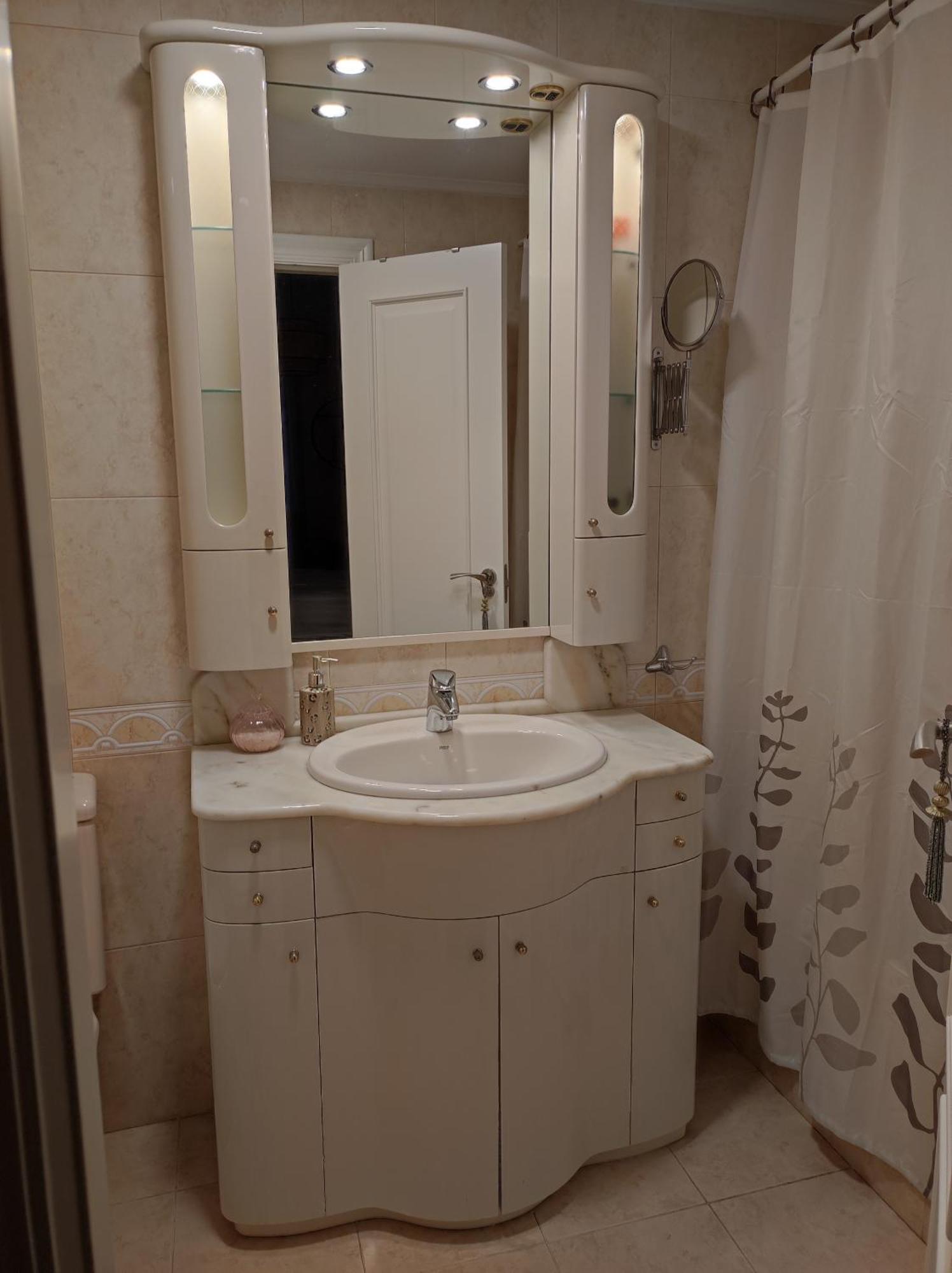 Precioso Piso Con Garaje En El Centro De Castro Urdiales Apartment Bagian luar foto
